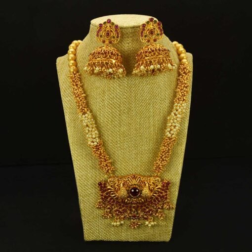 Matte pearl necklace set
