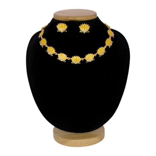 Yellow-Lotus-Link-Design-Necklace-Set